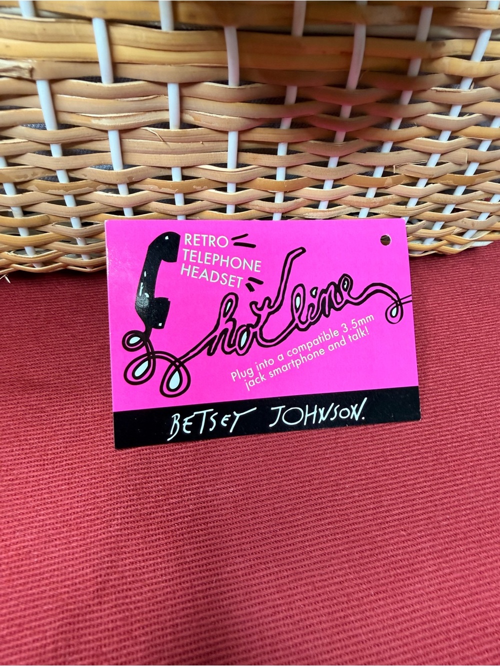 🤩 Adorable Betsey Johnson Pink Phone Dial Wicker Crossbody with Teal Leaf Flap - Picture 9 of 10